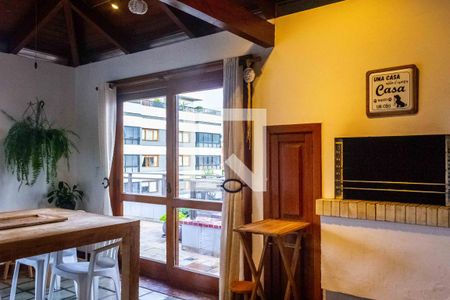 Apartamento à venda com 396m², 3 quartos e 3 vagasCozinha 2 andar