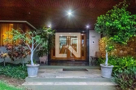 Apartamento à venda com 396m², 3 quartos e 3 vagasEntrada