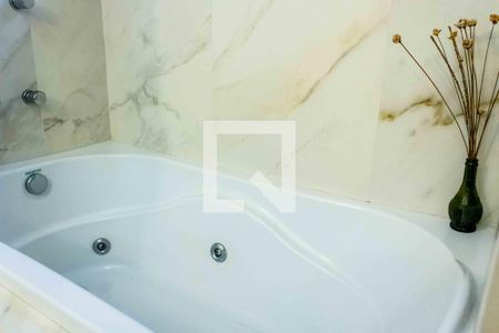 Apartamento à venda com 396m², 3 quartos e 3 vagasBanheiro Suite