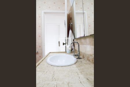 Apartamento à venda com 153m², 3 quartos e sem vagaBanheiro