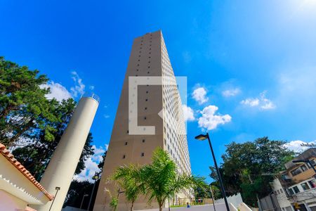 Apartamento à venda com 30m², 1 quarto e sem vaga Apartamento à venda com 30m², 1 quarto e sem vagaFachada