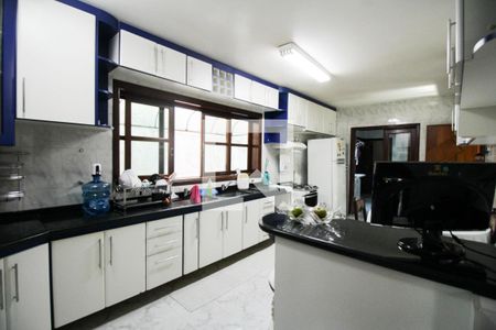 Casa à venda com 350m², 4 quartos e 3 vagas Casa à venda com 350m², 4 quartos e 3 vagasCozinha