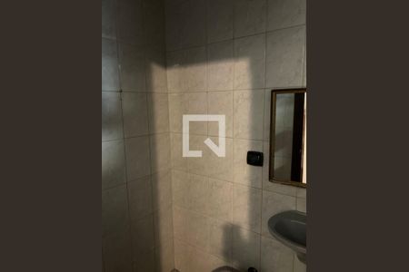 Casa à venda com 350m², 4 quartos e 3 vagas Casa à venda com 350m², 4 quartos e 3 vagasBanheiro de serviço