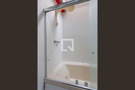 Casa à venda com 280m², 3 quartos e 2 vagasBanheiro terreo