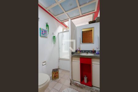 Casa à venda com 280m², 3 quartos e 2 vagasBanheiro terreo