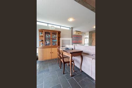 Casa à venda com 280m², 3 quartos e 2 vagasÁrea de TV Mexanino