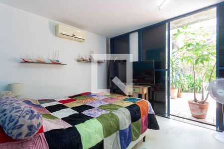 Casa à venda com 280m², 3 quartos e 2 vagasSuite