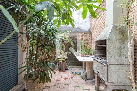 Casa à venda com 280m², 3 quartos e 2 vagasQuintal