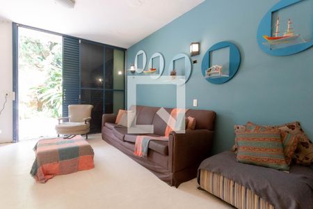 Casa à venda com 280m², 3 quartos e 2 vagasSala de Televisão