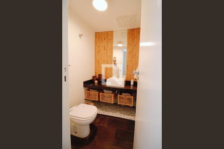 Apartamento à venda com 157m², 3 quartos e 3 vagasLavabo 