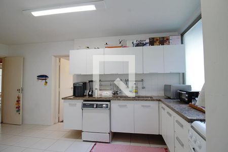 Apartamento à venda com 157m², 3 quartos e 3 vagasCozinha 