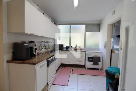 Apartamento à venda com 157m², 3 quartos e 3 vagasCozinha 