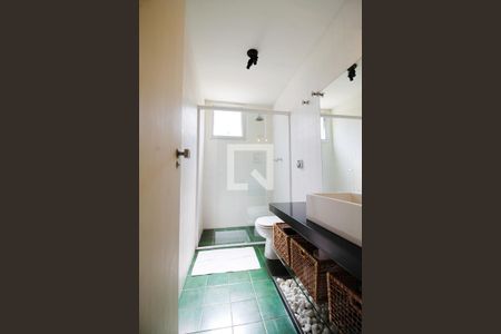 Apartamento à venda com 157m², 3 quartos e 3 vagasBanheiro da Suíte 2 