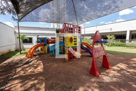 Apartamento à venda com 60m², 2 quartos e 1 vaga Apartamento à venda com 60m², 2 quartos e 1 vagaÁrea Comum - Playground / Quadra esportiva