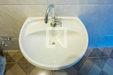 Casa à venda com 68m², 2 quartos e 1 vaga Casa à venda com 68m², 2 quartos e 1 vagaBanheiro