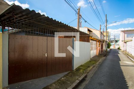 Casa à venda com 68m², 2 quartos e 1 vaga Casa à venda com 68m², 2 quartos e 1 vagaFachada