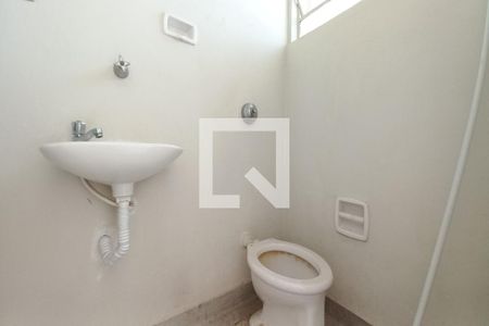 Apartamento para alugar com 90m², 3 quartos e sem vaga Apartamento para alugar com 90m², 3 quartos e sem vagaBanheiro de Serviço