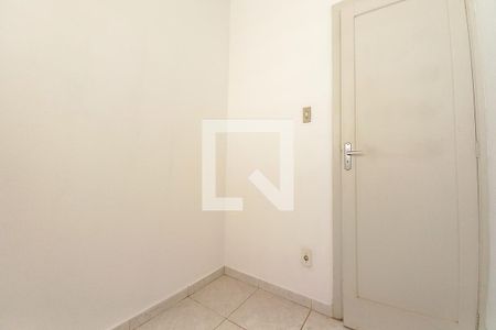 Apartamento para alugar com 90m², 3 quartos e sem vaga Apartamento para alugar com 90m², 3 quartos e sem vagaQuarto Serviço