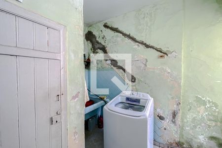 Casa à venda com 150m², 3 quartos e 2 vagas Casa à venda com 150m², 3 quartos e 2 vagasLavanderia