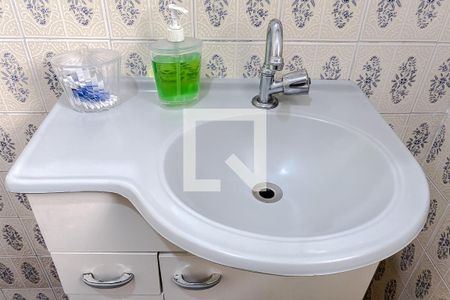 Casa à venda com 150m², 3 quartos e 2 vagas Casa à venda com 150m², 3 quartos e 2 vagasBanheiro