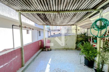 Casa à venda com 150m², 3 quartos e 2 vagas Casa à venda com 150m², 3 quartos e 2 vagasQuintal