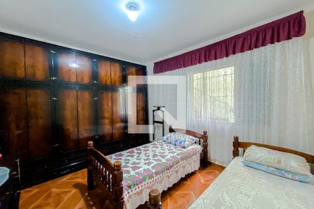 Casa à venda com 150m², 3 quartos e 2 vagas Casa à venda com 150m², 3 quartos e 2 vagasQuarto 3