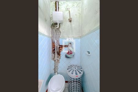 Casa à venda com 150m², 3 quartos e 2 vagas Casa à venda com 150m², 3 quartos e 2 vagasBanheiro de serviço