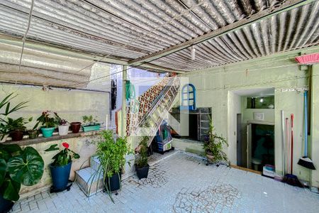 Casa à venda com 150m², 3 quartos e 2 vagas Casa à venda com 150m², 3 quartos e 2 vagasQuintal