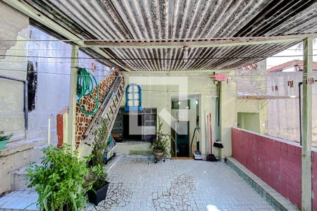 Casa à venda com 150m², 3 quartos e 2 vagas Casa à venda com 150m², 3 quartos e 2 vagasQuintal