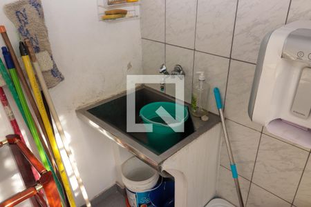 Casa à venda com 300m², 2 quartos e 1 vagaLavanderia