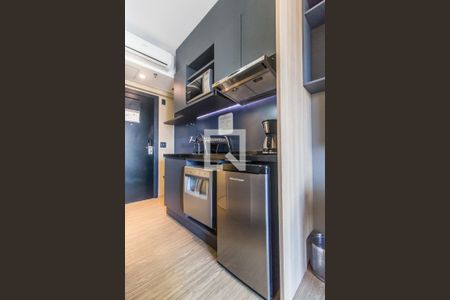 Cozinha de apartamento para alugar com 1 quarto, 30m² em Alphaville Industrial, Barueri