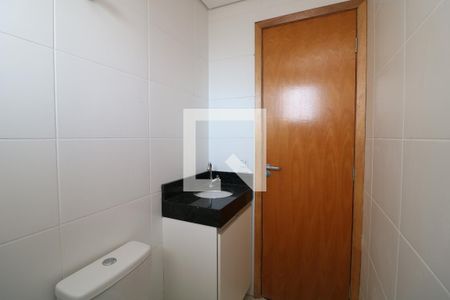 Banheiro de apartamento para alugar com 1 quarto, 35m² em Vila Nova York, São Paulo