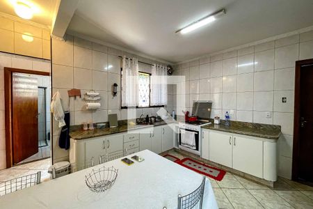 Casa à venda com 160m², 3 quartos e 4 vagasCozinha 