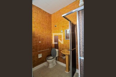 Casa à venda com 75m², 3 quartos e 1 vaga Casa à venda com 75m², 3 quartos e 1 vagaBanheiro