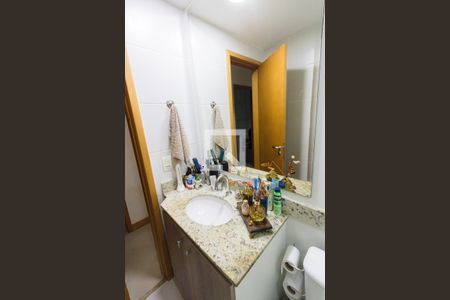 Apartamento à venda com 70m², 3 quartos e 1 vaga Apartamento à venda com 70m², 3 quartos e 1 vagaBanheiro Social
