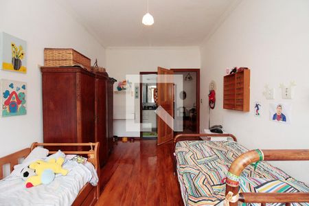 Casa à venda com 500m², 5 quartos e 5 vagasSuíte 1