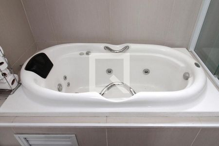 Casa à venda com 500m², 5 quartos e 5 vagasBanheiro da Suíte 3 (Sótão)