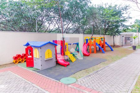 Apartamento para alugar com 200m², 2 quartos e sem vagaÁrea comum - Playground