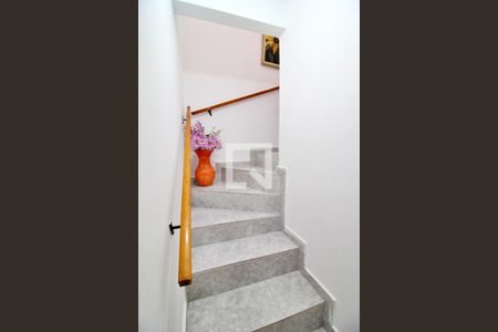 Escada de casa à venda com 3 quartos, 205m² em Santa Maria, Santo André