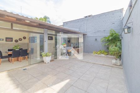 Casa à venda com 187m², 4 quartos e 1 vaga Casa à venda com 187m², 4 quartos e 1 vagaQuintal