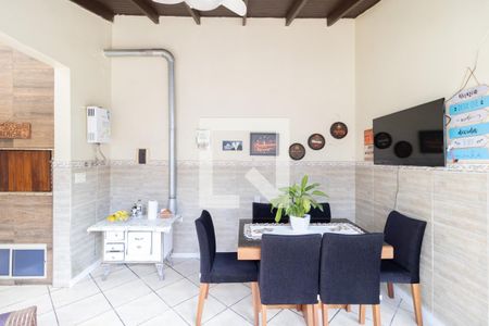 Casa à venda com 187m², 4 quartos e 1 vaga Casa à venda com 187m², 4 quartos e 1 vagaEspaço Gourmet