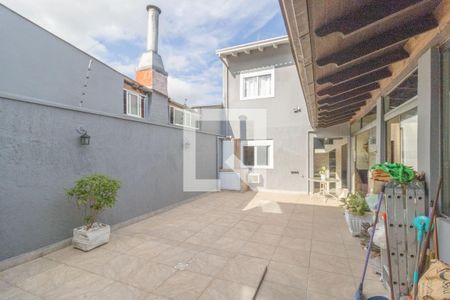 Casa à venda com 187m², 4 quartos e 1 vaga Casa à venda com 187m², 4 quartos e 1 vagaQuintal