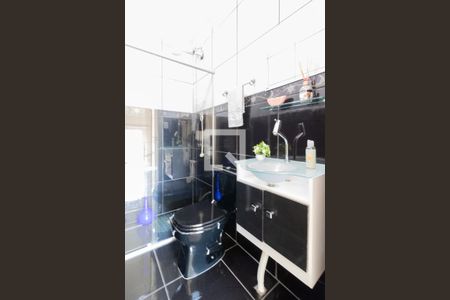 Casa à venda com 187m², 4 quartos e 1 vaga Casa à venda com 187m², 4 quartos e 1 vagaBanheiro 2