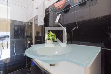 Casa à venda com 187m², 4 quartos e 1 vaga Casa à venda com 187m², 4 quartos e 1 vagaBanheiro 2