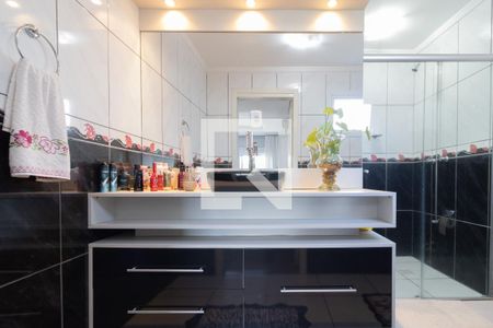 Casa à venda com 187m², 4 quartos e 1 vaga Casa à venda com 187m², 4 quartos e 1 vagaBanheiro da Suíte