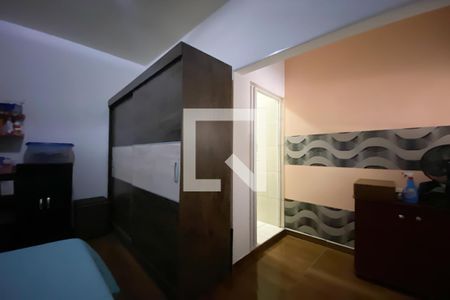 Suíte de casa à venda com 5 quartos, 295m² em Bandeiras, Osasco