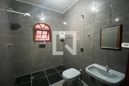 Casa à venda com 295m², 5 quartos e 1 vaga Casa à venda com 295m², 5 quartos e 1 vagaBanheiro 4