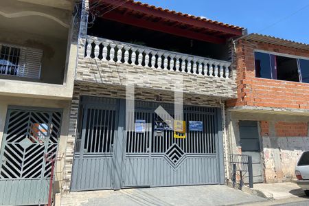 Casa à venda com 295m², 5 quartos e 1 vaga Casa à venda com 295m², 5 quartos e 1 vagaFachada
