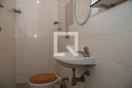 Apartamento para alugar com 197m², 3 quartos e sem vagaDependência - Banheiro