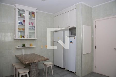 Apartamento para alugar com 197m², 3 quartos e sem vagaCozinha